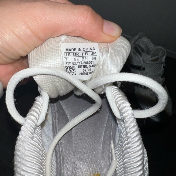 Adidas size 7 - Picture 2 of 7